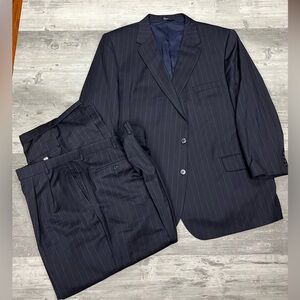 Jos A Bank Travelers Navy w/ White Pinstripe Suit 54R